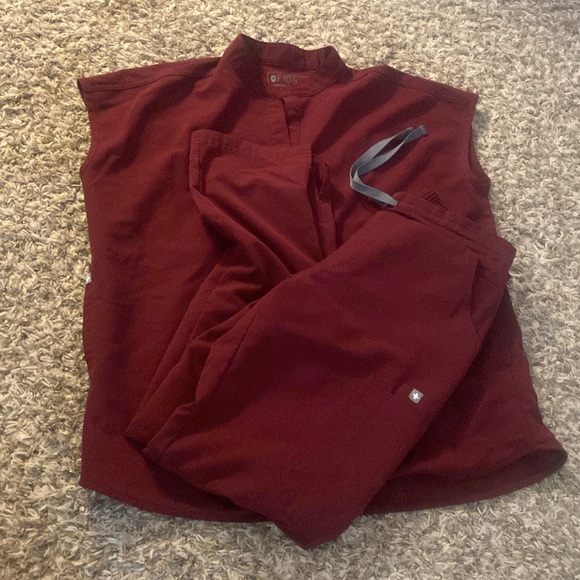 Figs SET - shirt and pants both XS - Picture 3 of 12